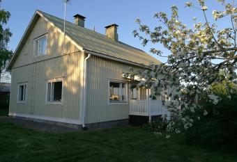 Willa Mustijoki allows 18 year olds to book a room