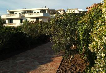 Villa La Quiete - Adults only allows 18 year olds to book a room