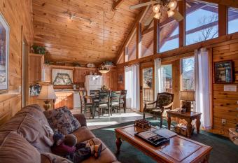 Blue Mist View, 2 Bedrooms, Sleeps 6, Hot Tub, Pool Access, HDTV, Fireplace has Balcony rooms