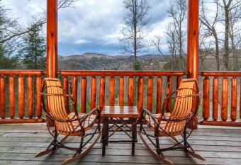 Away From it All, 3 Bedrooms, Sleeps 10, Jetted Showers, WiFi, Arcade has Balcony rooms