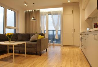 Apartment Arche Matejki allows 18 year olds to book a room