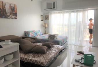 M s Places ORES allows 18 year olds to book a room