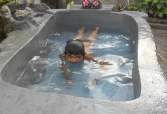 Taman Menjangan homestay by SnorkelingMenjangan has Balcony rooms