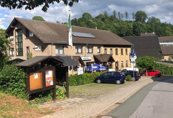 Landgasthaus J  gerhof allows 18 year olds to book a room