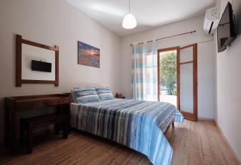 Olive Garden Studios & Apartments allows 18 year olds to book a room