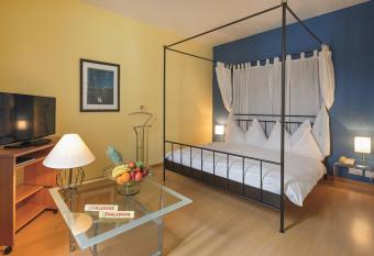 Apartments zum L  wen allows 18 year olds to book a room