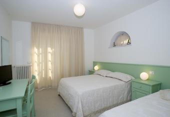 LI   B&B has Balcony rooms