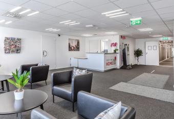 Part-Time Home Slagsta Strand allows 18 year olds to book a room