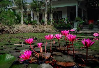 Marari Ebin Charlys has Balcony rooms