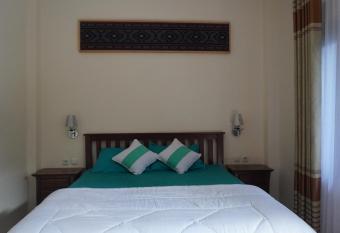 JOGLO Greenhouse has Balcony rooms