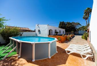 Casa Manolo has Balcony rooms