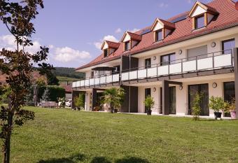 Maison d H  tes Sainte Hune Chambres has Balcony rooms