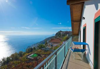 Il Dolce Tramonto has Balcony rooms