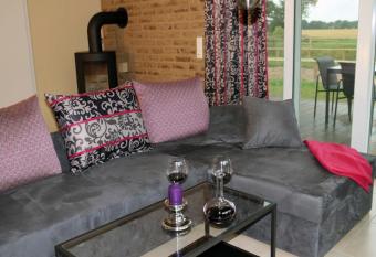 Kamaahr has Balcony rooms