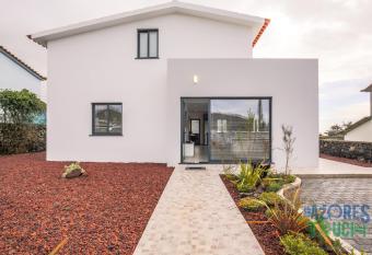 Silver Gate Home allows 18 year olds to book a room