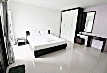 Hua Hin Irooms allows 18 year olds to book a room