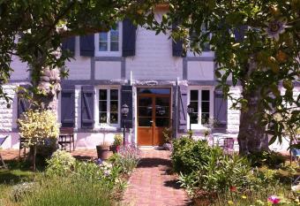 Appartement 2/3 personnes    10 minutes de Contis plage (Saint Julien en Born) allows 18 year olds to book a room