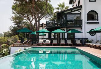 H  tel Les Hortensias du Lac has Balcony rooms