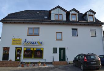 Pension Assmann has Balcony rooms