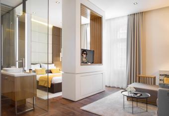 Dominic Smart & Luxury Suites - Terazije has Balcony rooms