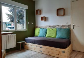 AlloAppartMeubl  _Le cosy allows 18 year olds to book a room