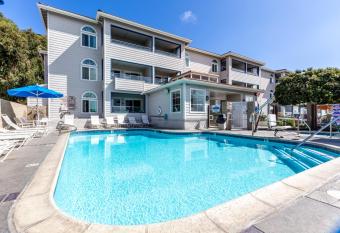 Capistrano SurfSide Inn allows 18 year olds to book a room