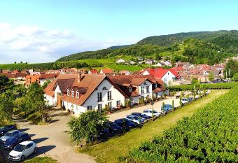 Das Landhotel Weingut Gernert has Balcony rooms