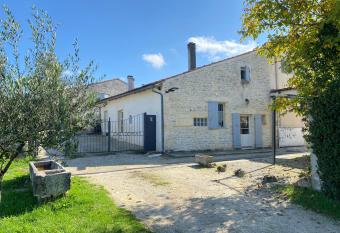 Domaine de la Laigne - Spa has Balcony rooms