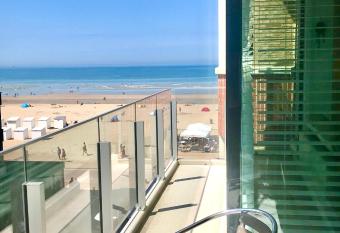 Luxury Suite Koksijde 310 - Adults only has Balcony rooms