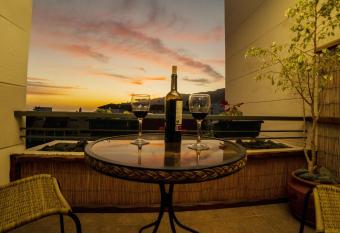 2 bedrooms appartement with city view furnished terrace and wifi at Los Llanos 6 km away from the beach has Balcony rooms