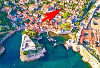 Romantic Studio Old Dinka - with Garden allows 18 year olds to book a room