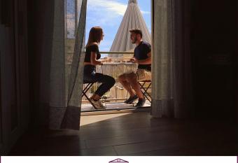 Bed & Rooms Il Tempio di Athena - Cultura e Relax a Siracusa has Balcony rooms