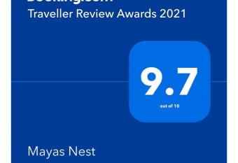 Mayas Nest has Balcony rooms