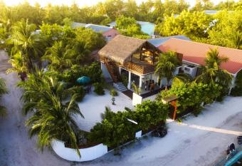 UFA ESCAPE allows 18 year olds to book a room