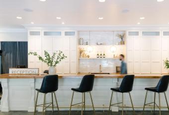 Hotel Cashiers has Balcony rooms