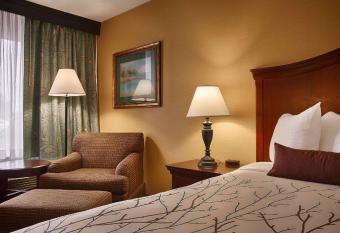 Best Western Fredericksburg allows 18 year olds to book a room