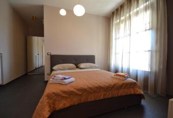 Chicco Apartment Small Business has Balcony rooms