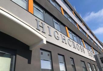 Showcase Apartments - Highcross House has Balcony rooms