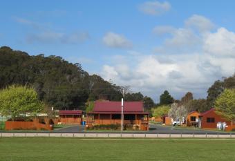 Latrobe Mersey River Cabin and Caravan Park has Balcony rooms