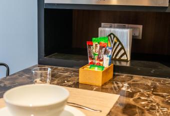 Anggun Residences Luxe has rooms with a private hot tub