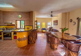 Casa palmito cerca de la playa allows 18 year olds to book a room