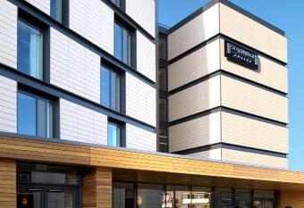 Staybridge Suites Newcastle, an IHG Hotel allows 18 year olds to book a room