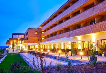 Sonnenhotel Weingut R  mmert has Balcony rooms