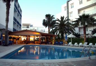 Hostal Mar y Huerta has Balcony rooms