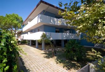 Villa Patrick allows 18 year olds to book a room