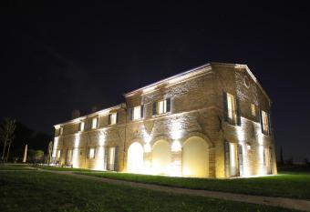 Villa Angela allows 18 year olds to book a room