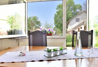 Apartman Dorijan has Balcony rooms