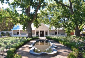 La Paris Estate allows 18 year olds to book a room