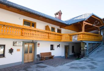 Rooms and Apartments Jerman has Balcony rooms