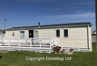 Cherry Tree 14, Lyons Robin Hood Park has Balcony rooms